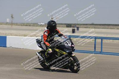 media/Jul-13-2025-Pacific Track Time (Sun) [[819660bca7]]/C Group/1140am (Pit lane and Turn 1)/